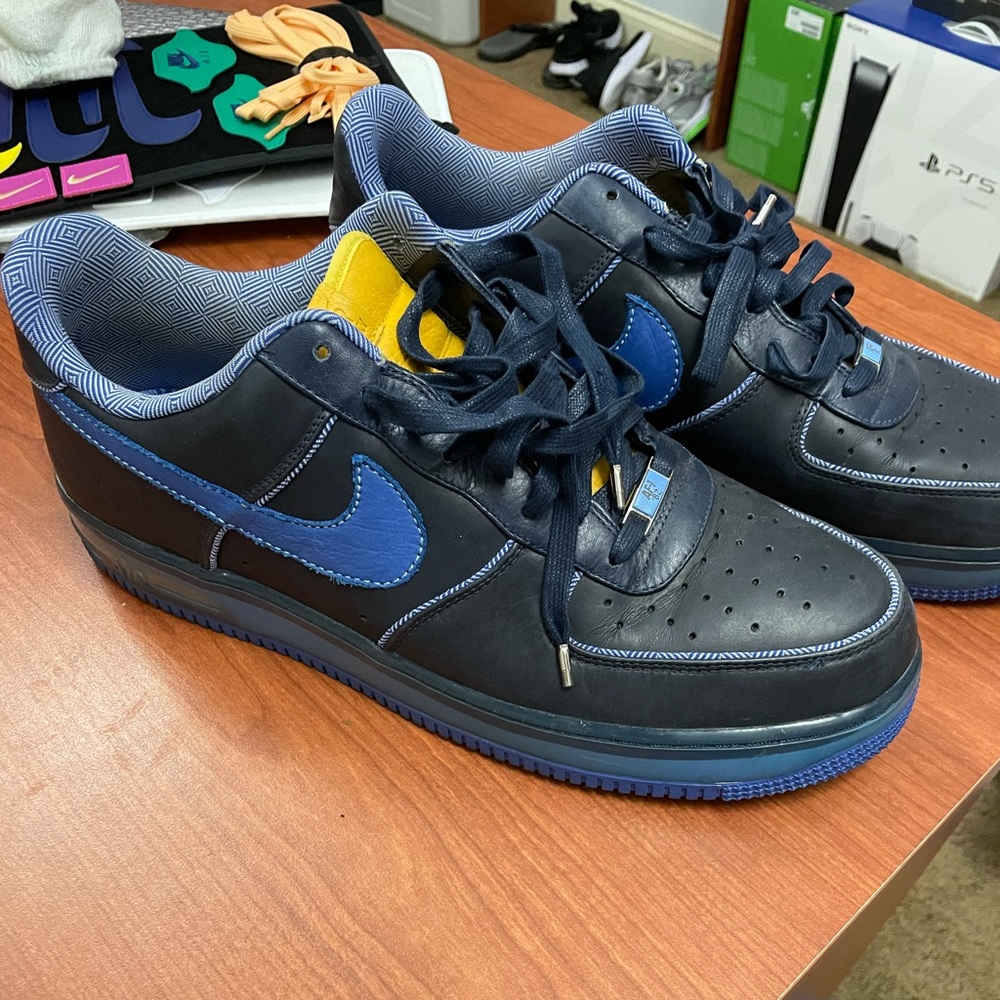 Men’s Airforce 1’s Size 15